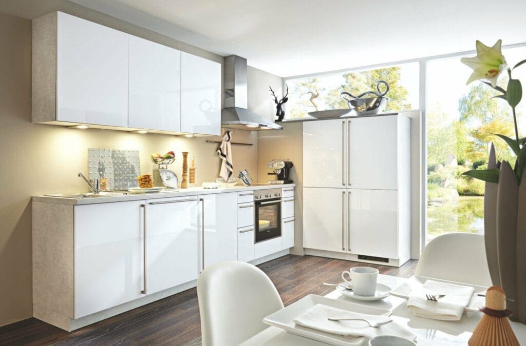 Bauformat White Gloss Compact L Shaped Kitchen | MHK Kitchen Experts