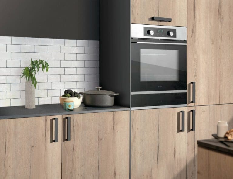 Kitchen Appliance Aesthetics: How to Blend Function with Seamless Design 