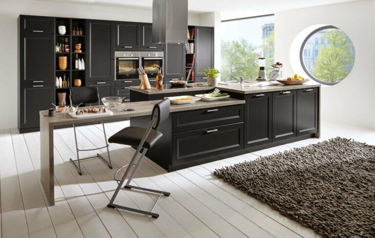 On Trend Black Kitchen Designs –  Make this Luxurious kitchen style work for you
