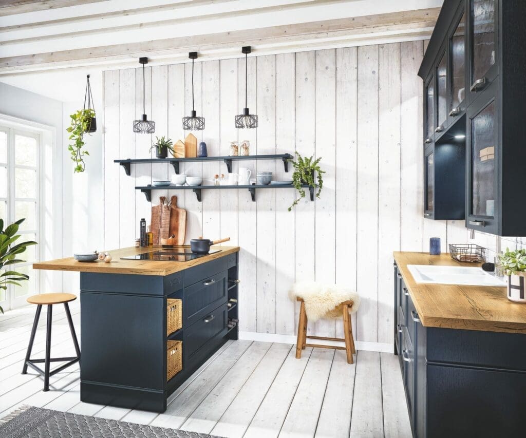 Navy Shaker Kitchen | MHK Kitchen Experts