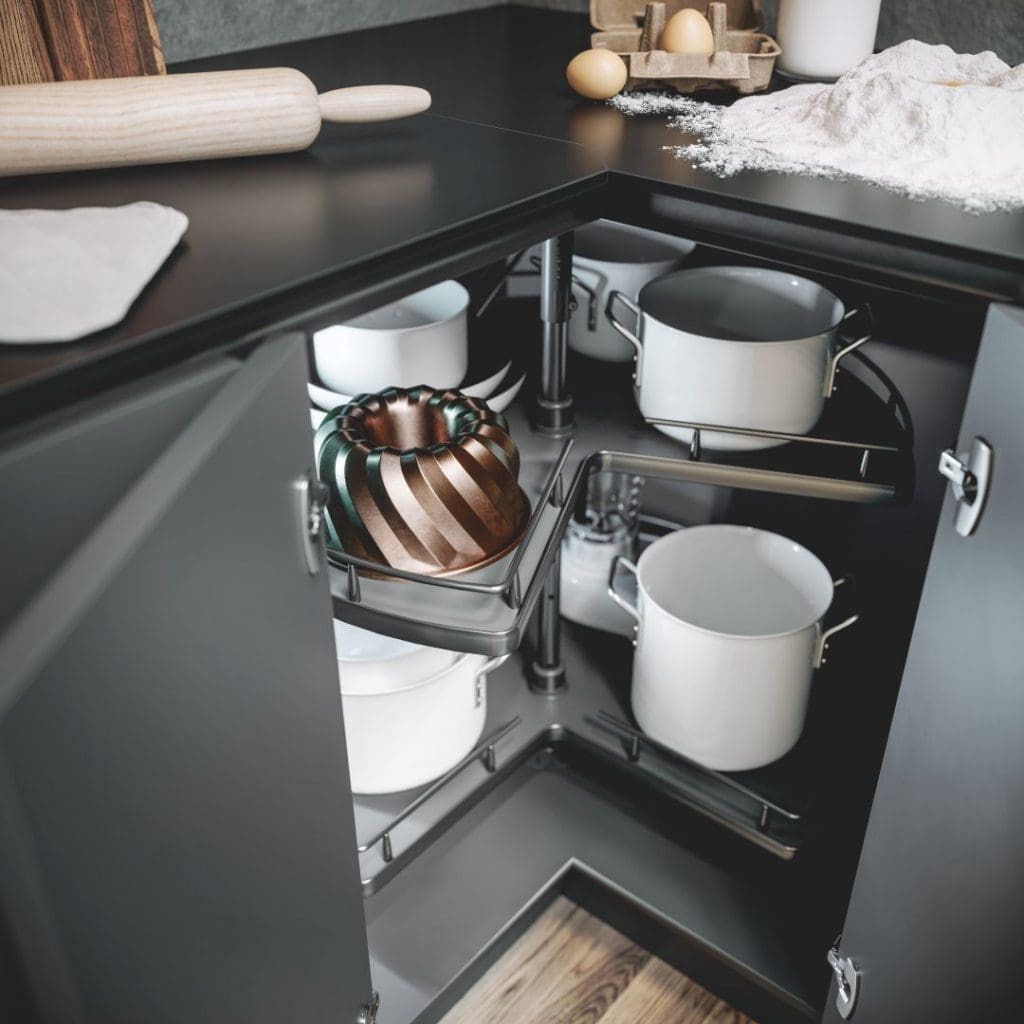 10 Kitchen Cabinet Must-Haves