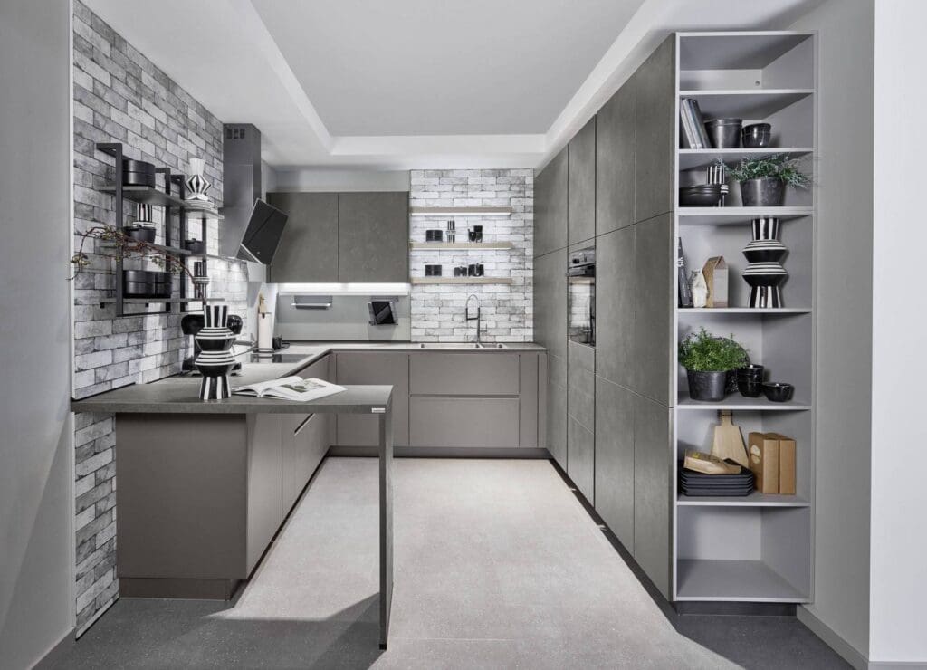Open plan vs. closed kitchen layouts | MHK Kitchen Experts
