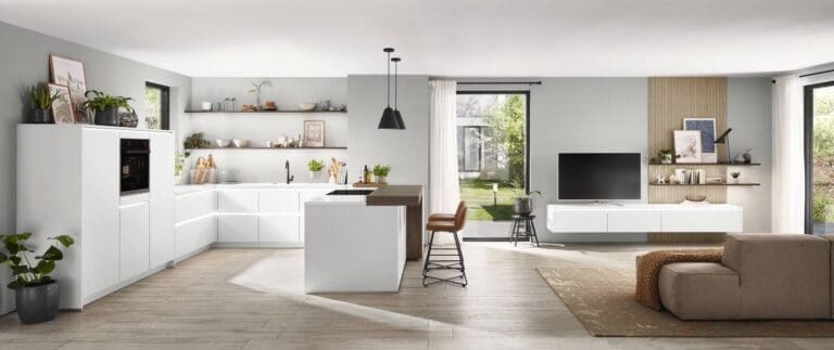 Open Plan vs Closed Kitchen Layouts