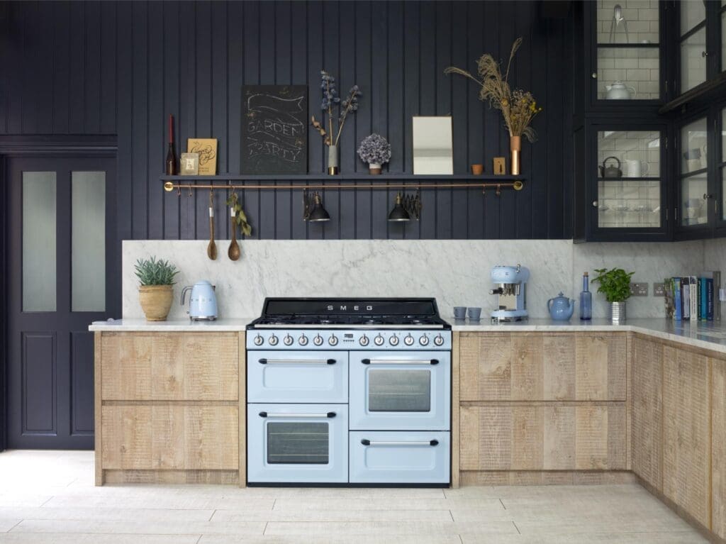 Smeg Victoria Blue Range Tr4110Az Www.staffordshirekitchens.com 1 | MHK Kitchen Experts